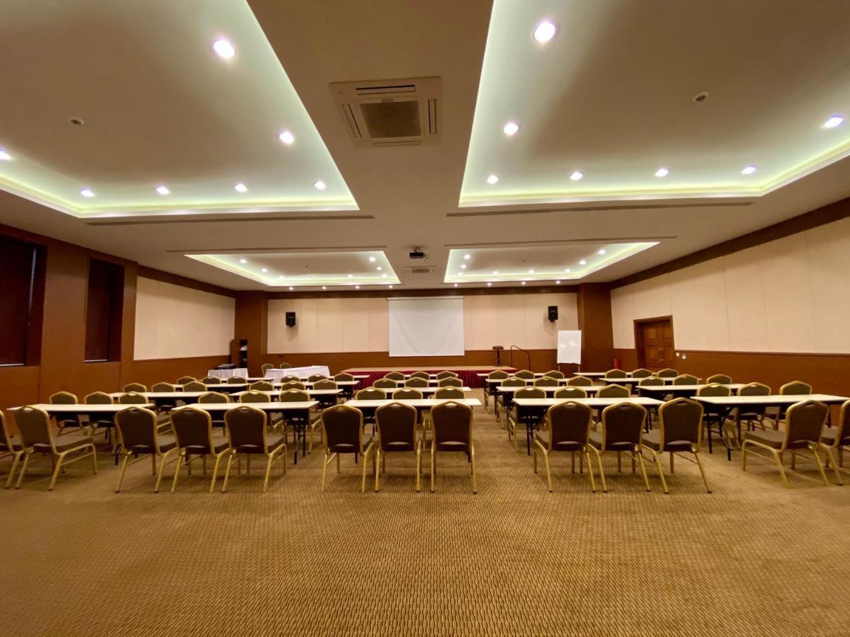 Perissia Hotel & Convention Centre ウルギュップ エクステリア 写真