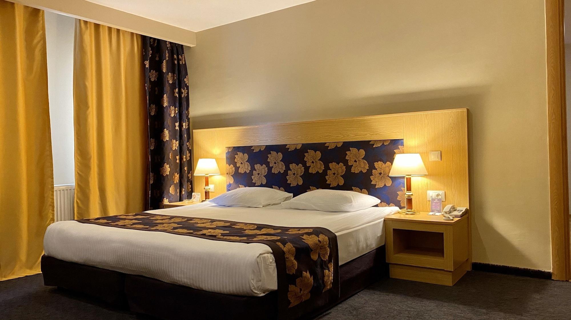 Perissia Hotel & Convention Centre ウルギュップ エクステリア 写真