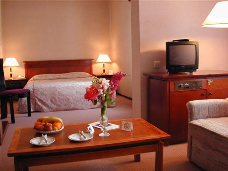 Perissia Hotel & Convention Centre ウルギュップ 部屋 写真